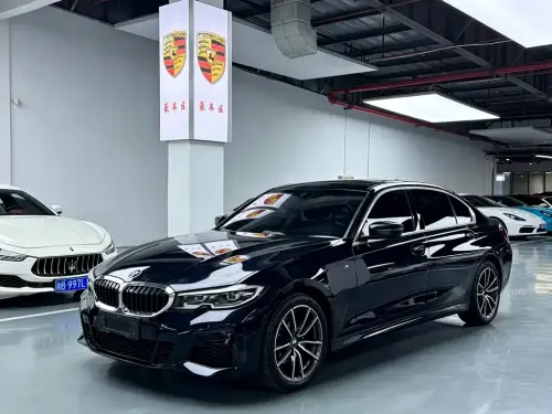 BMW 3-Series, 2022