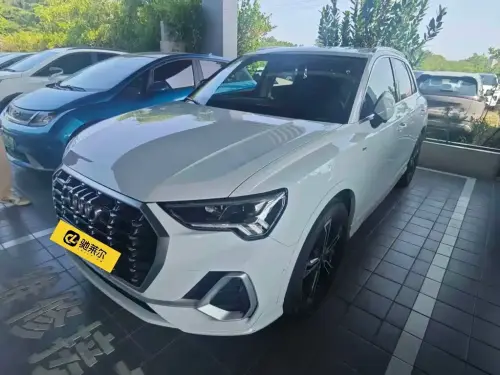 Audi Q3, 2022