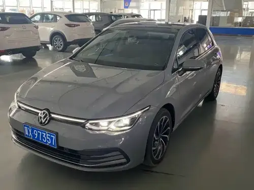 Volkswagen Golf, 2023