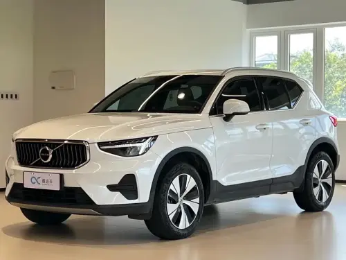 Volvo XC40, 2024