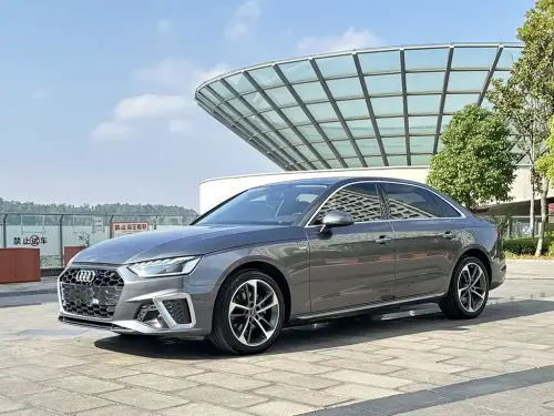 Audi A4, 2022