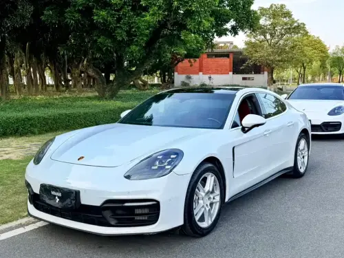 Porsche Panamera, 2022