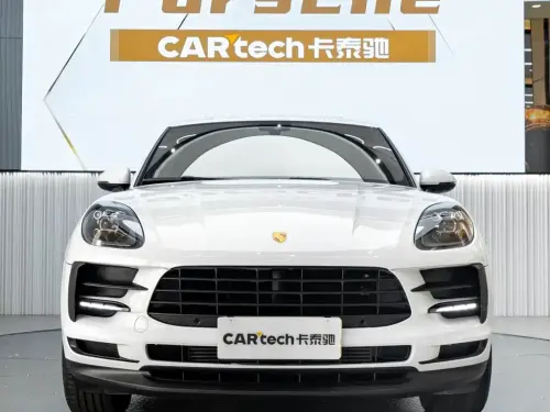 Porsche Macan, 2021