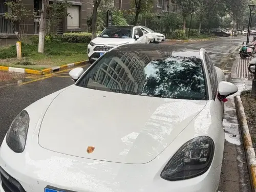 Porsche Panamera, 2022