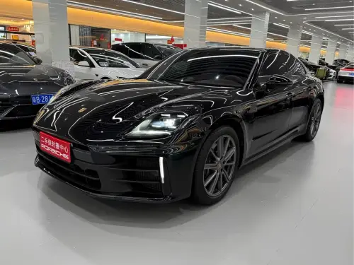 Porsche Panamera, 2024