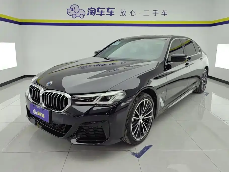 BMW 5-Series, 2022