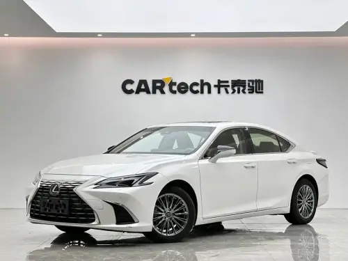 Lexus ES, 2025