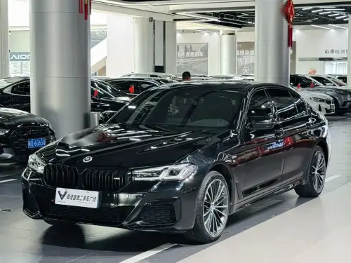 BMW 5-Series, 2023