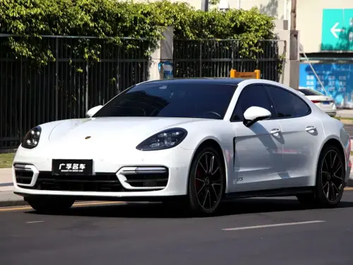 Porsche Panamera, 2023