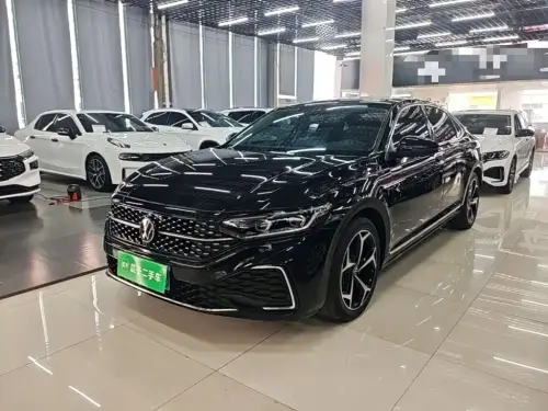 Volkswagen Passat, 2024