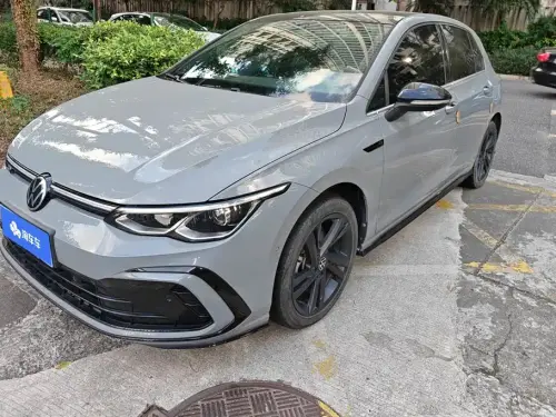 Volkswagen Golf, 2022