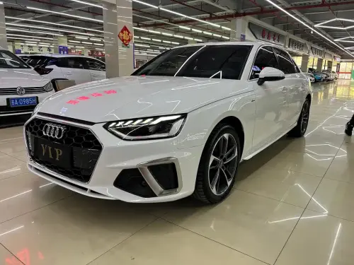 Audi A4, 2023
