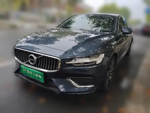 Volvo S60, 2022
