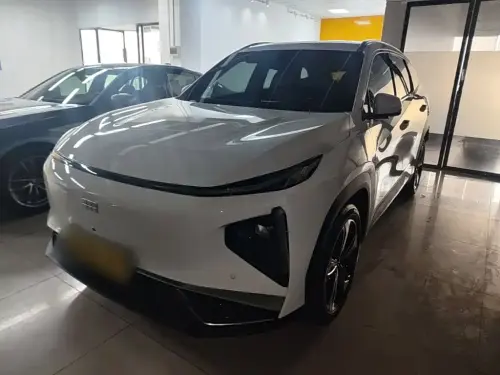 Geely L7, 2025