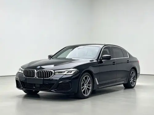 BMW 5-Series, 2022