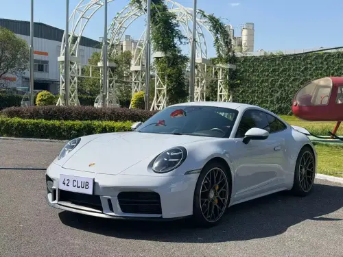 Porsche 911, 2025