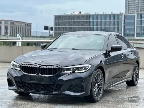 BMW 3-Series, 2022