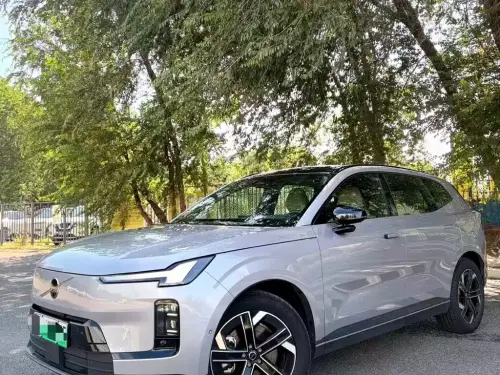 Volvo XC70, 2025