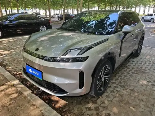 Lynk & Co 08, 2023