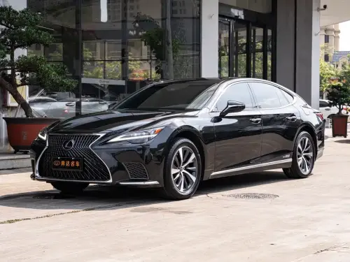 Lexus LS, 2022