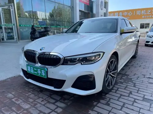 BMW 3-Series, 2022