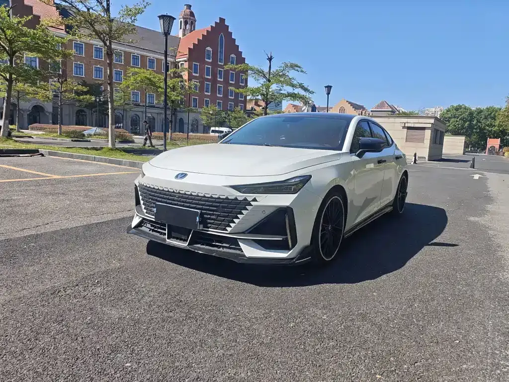 Changan UNI-V, 2022
