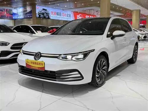 Volkswagen Golf, 2022