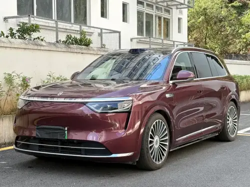 AITO M8, 2025