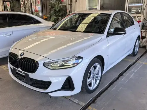 BMW 1-Series, 2022