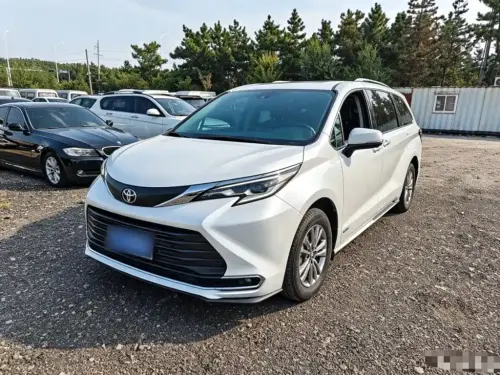 Toyota Sienna, 2023