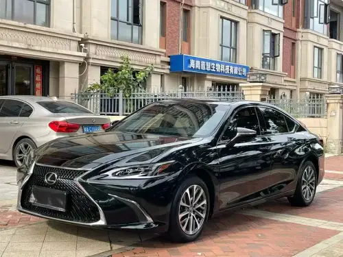 Lexus ES, 2024