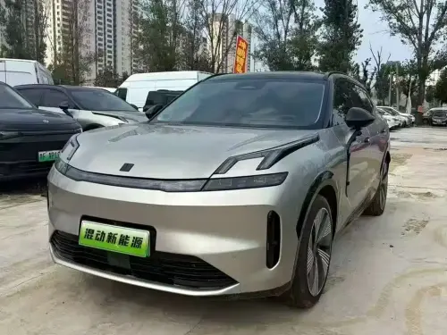 Lynk & Co 08, 2025