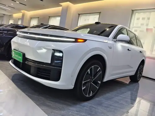 Li Auto L7, 2025