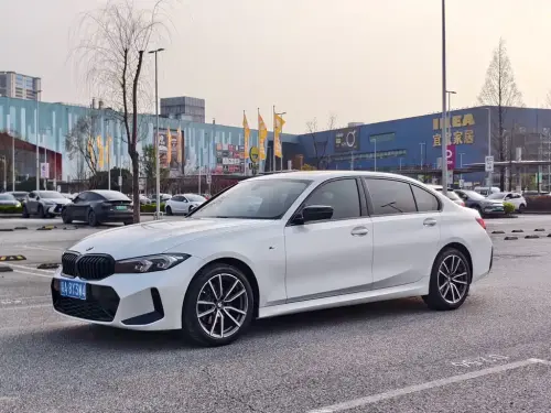 BMW 3-Series, 2023