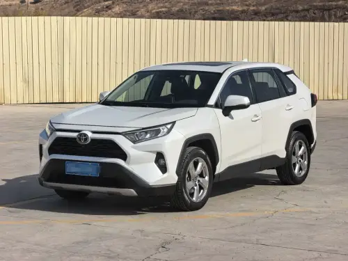 Toyota RAV4, 2023