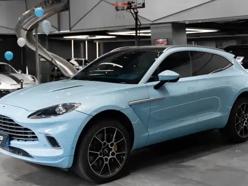 Aston Martin DBX, 2021