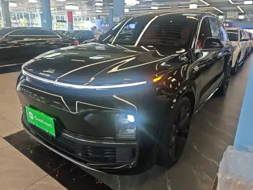 Li Auto L8, 2025