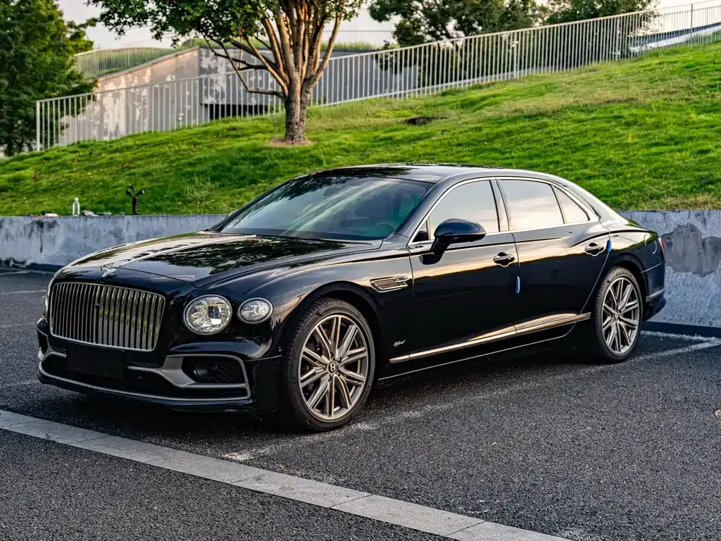 Bentley Flying Spur, 2022