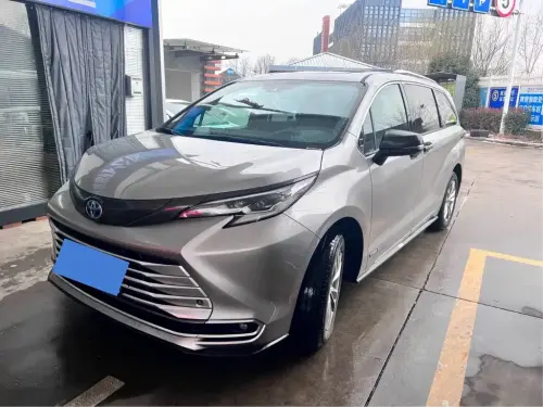 Toyota Sienna, 2023
