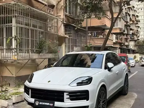 Porsche Cayenne, 2025