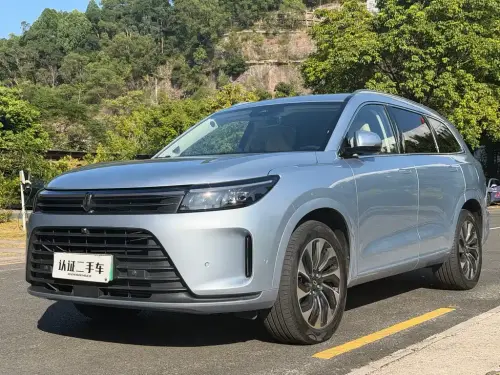 AITO M7, 2022