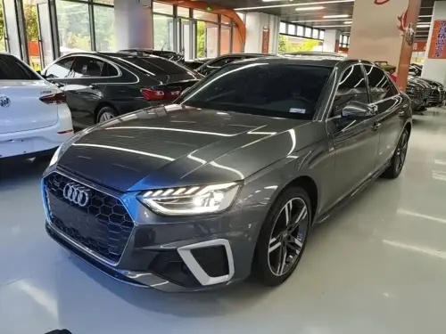 Audi A4, 2021