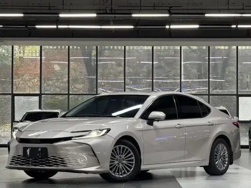Toyota Camry, 2025