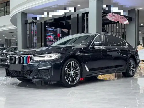 BMW 5-Series, 2022