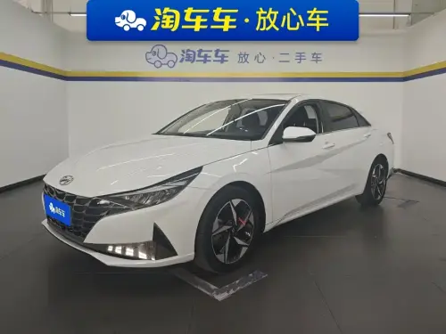 Hyundai Elantra, 2022