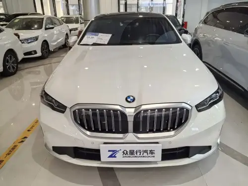 BMW 5-Series, 2024