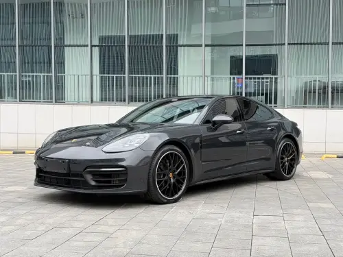 Porsche Panamera, 2023