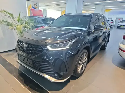 Toyota Crown Kluger, 2025