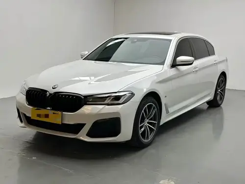 BMW 5-Series, 2022