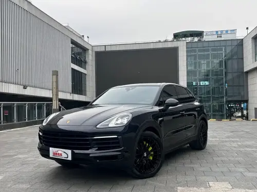 Porsche Cayenne, 2022